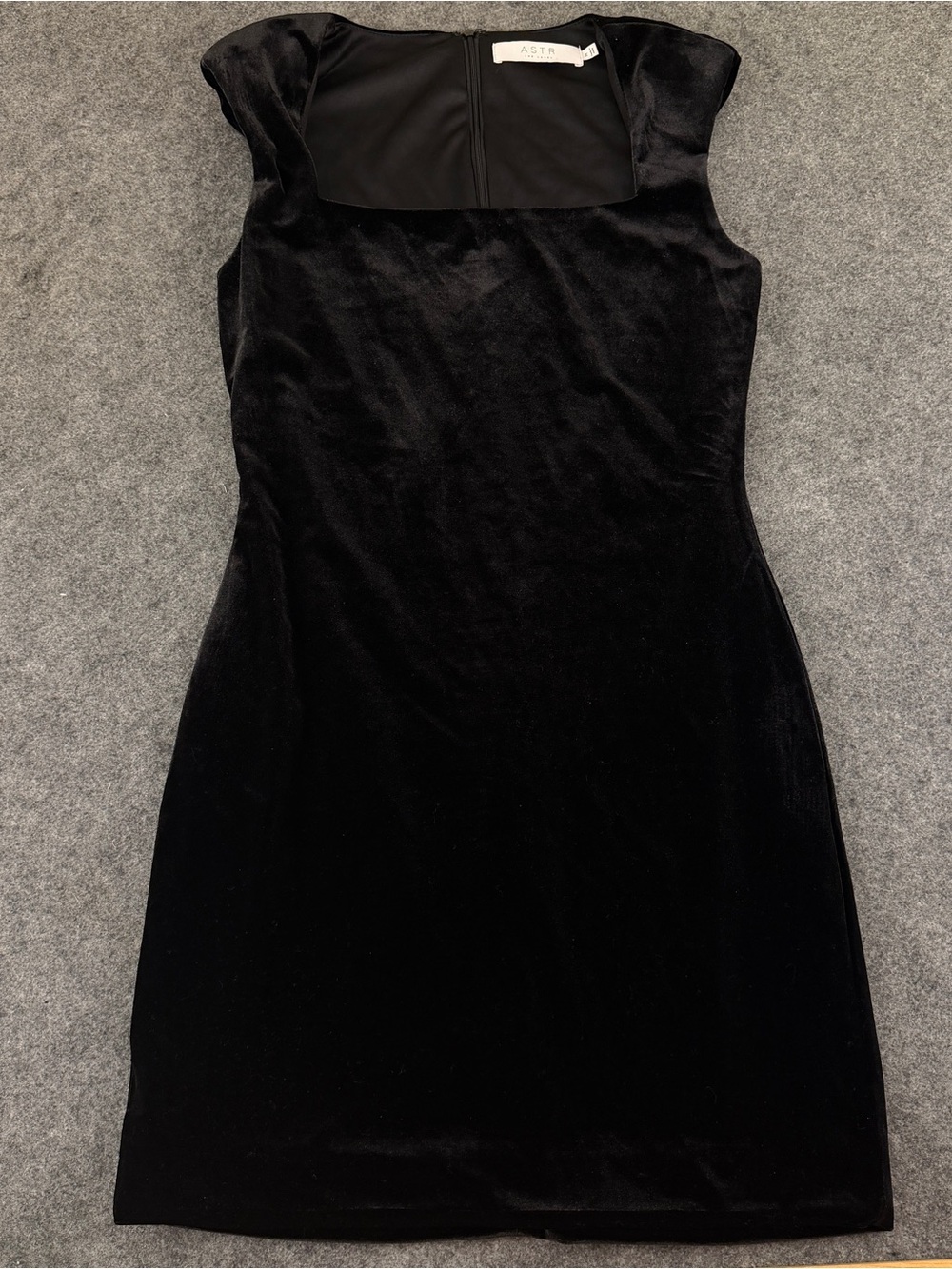 ASTR The Label Classic Iconic Black Velvet Mini Dress Size Medium